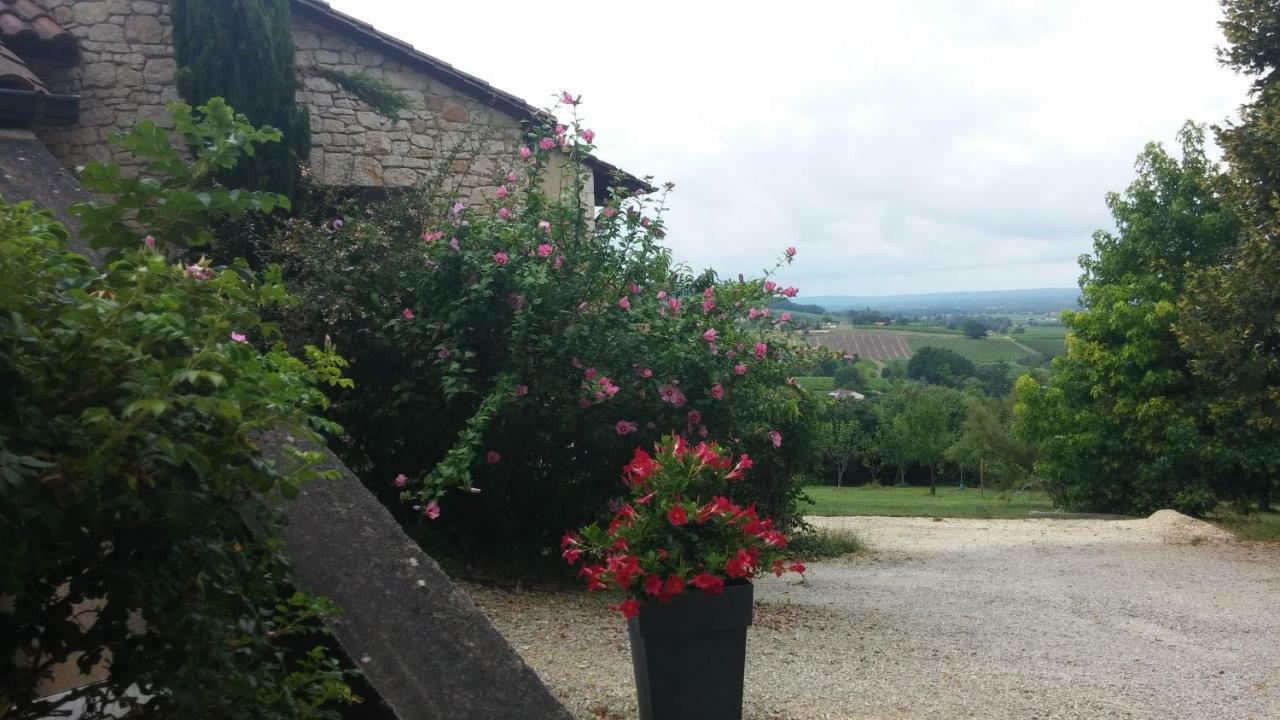 En Rouge Et Noir Acomodação com café da manhã Monbazillac Exterior foto